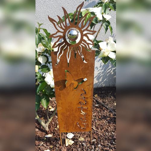 Rozsdás kerti dekoráció Garden felirattal