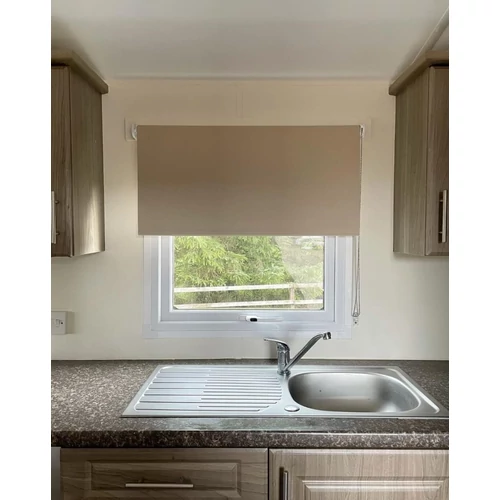 Furnished 65×165 cm sötétítő roló díszekkel, krém